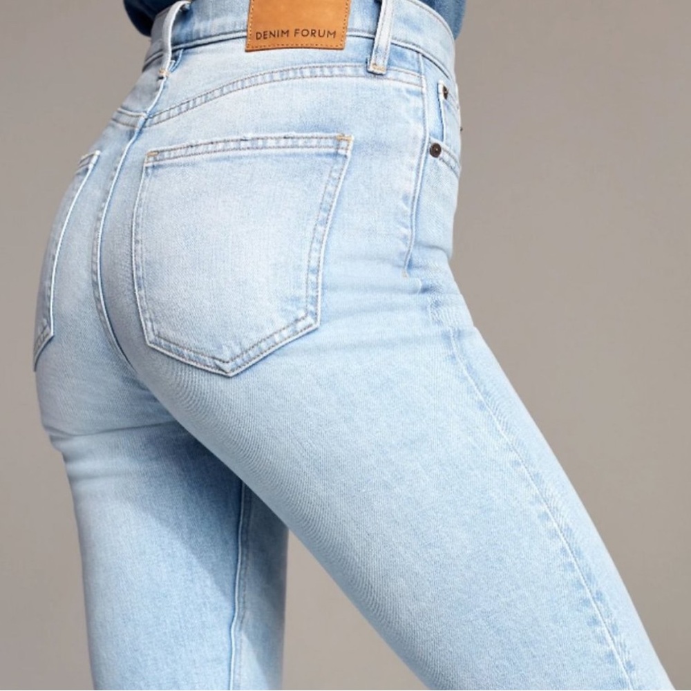 ARITZIA DENIM FORUM The Yoko High Rise Slim Jeans- Size 24W, 28L